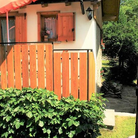 Casa Bucaneve & Ciclamino กราเวโดนา ภายนอก รูปภาพ