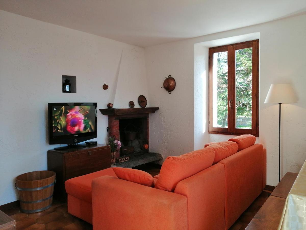 Casa Bucaneve & Ciclamino กราเวโดนา ภายนอก รูปภาพ