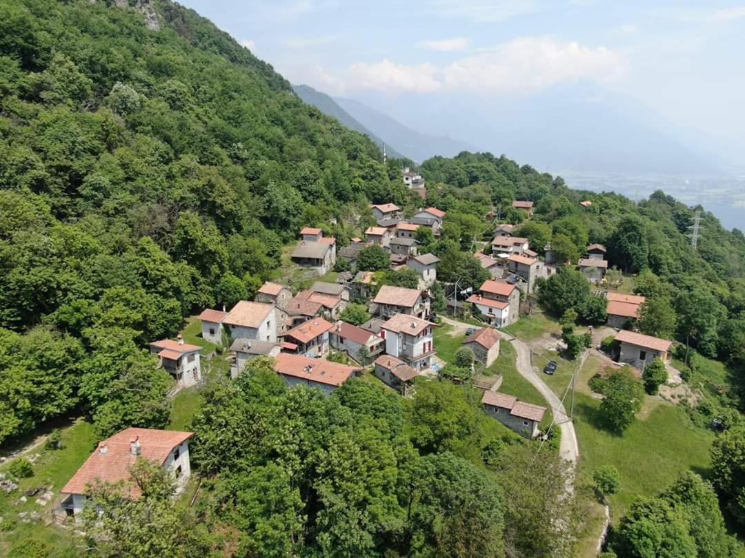 Casa Bucaneve & Ciclamino กราเวโดนา ภายนอก รูปภาพ