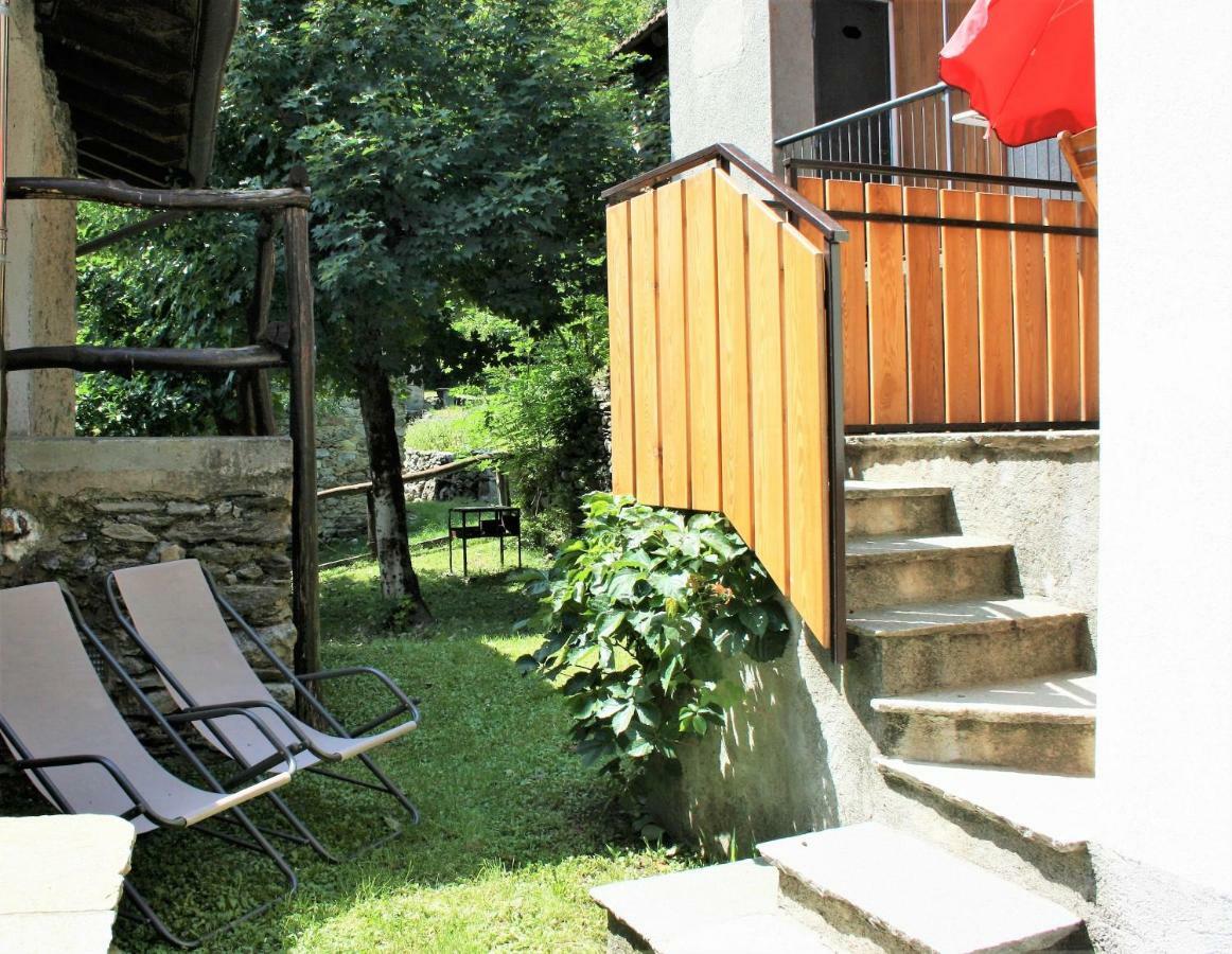 Casa Bucaneve & Ciclamino กราเวโดนา ภายนอก รูปภาพ