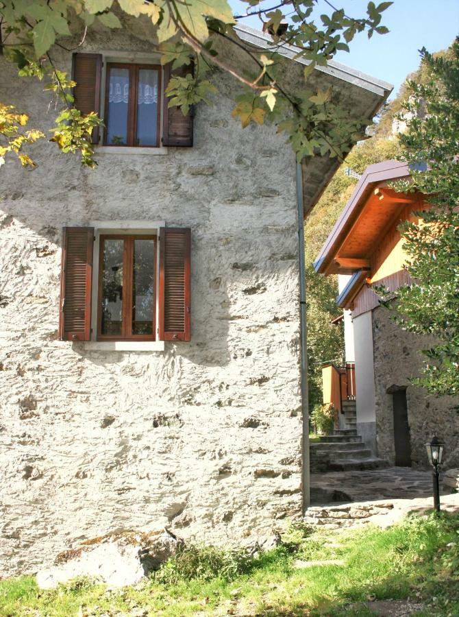 Casa Bucaneve & Ciclamino กราเวโดนา ภายนอก รูปภาพ